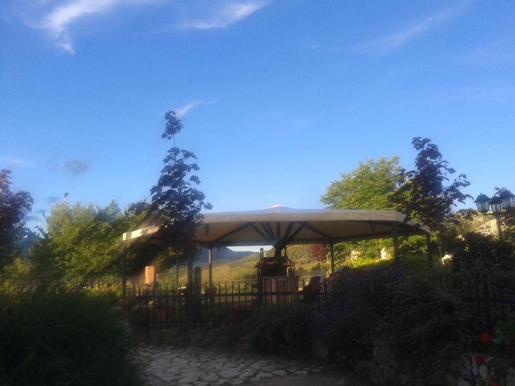La Radice Hotel Paganica Exterior photo