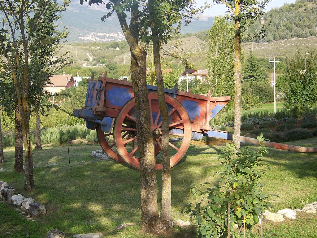 La Radice Hotel Paganica Exterior photo